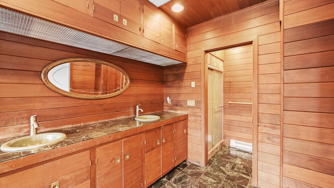 Photo of Bathroom in Redding Ridge