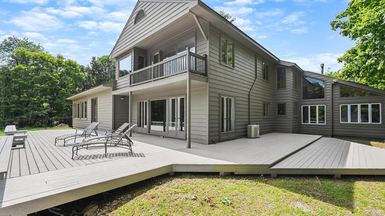 Photo of Outdoor in Redding Ridge