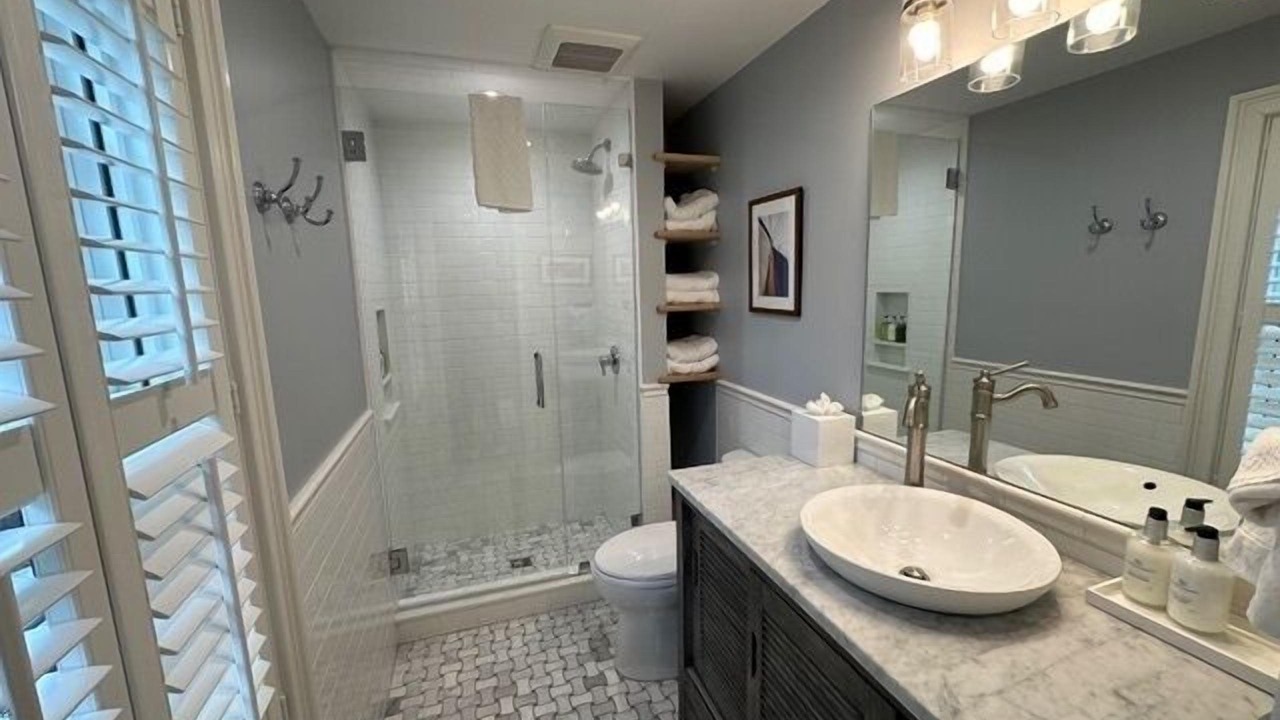 Photo of Bathroom in Yachting Village