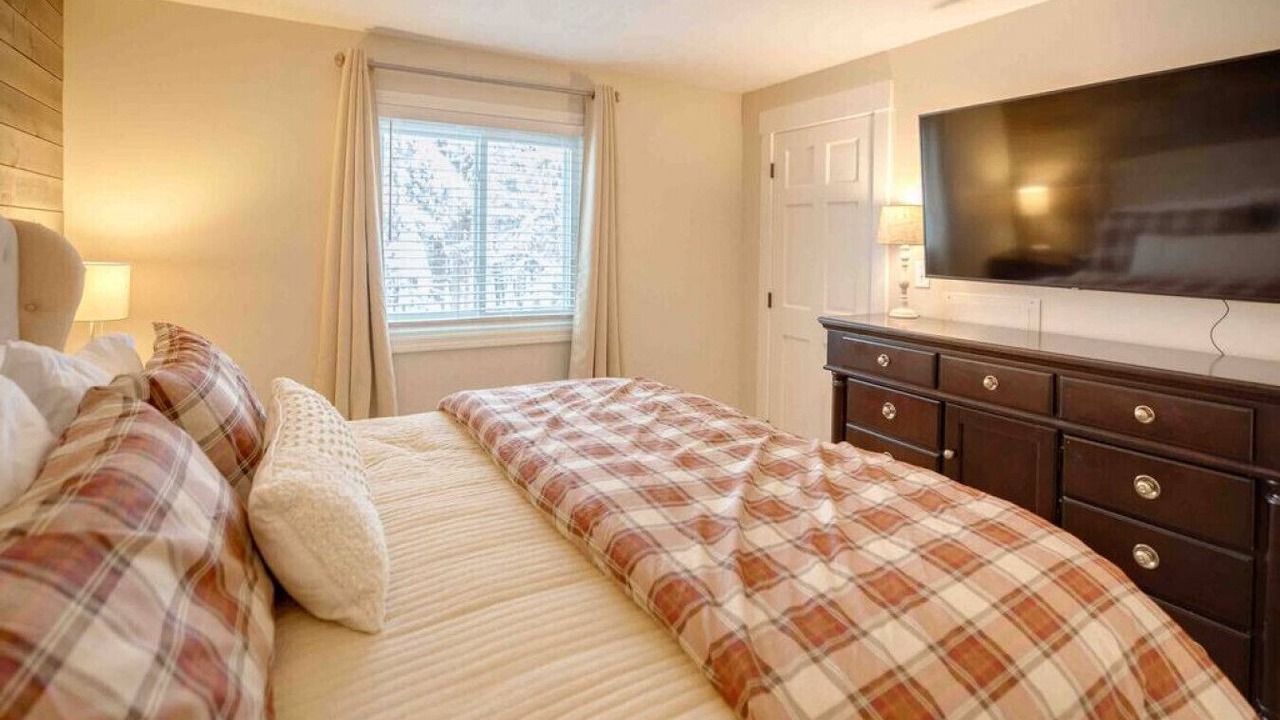 Photo of Bedroom in North Woodstock