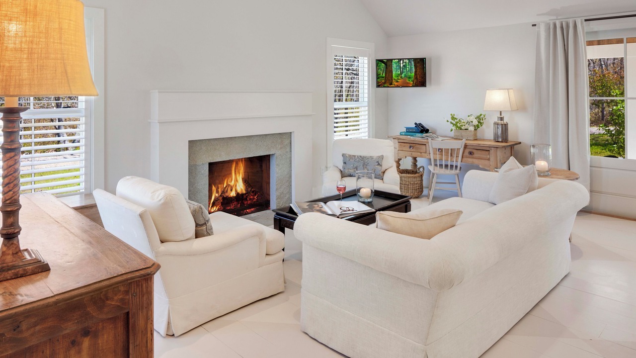 Photo of Livingroom in West Tisbury