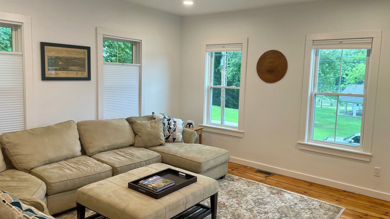 Photo of Livingroom in Wolfeboro
