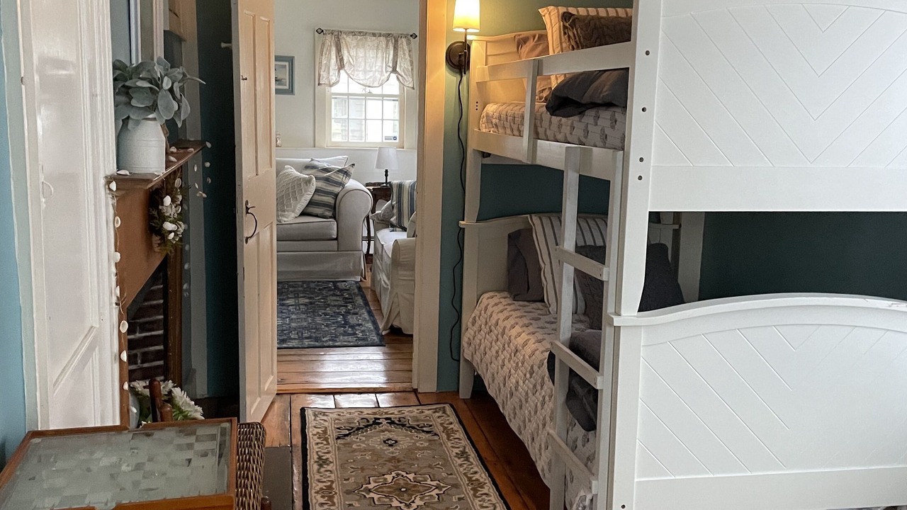 Photo of Bedroom in Clinton