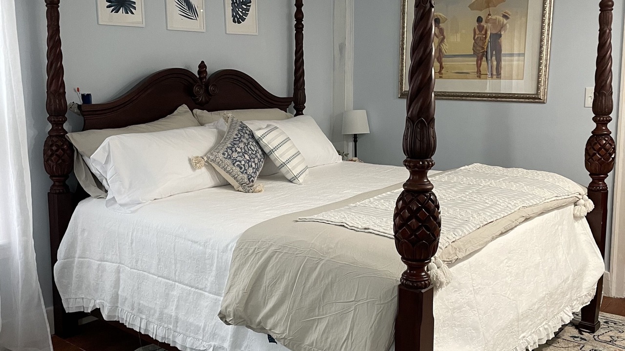 Photo of Bedroom in Clinton