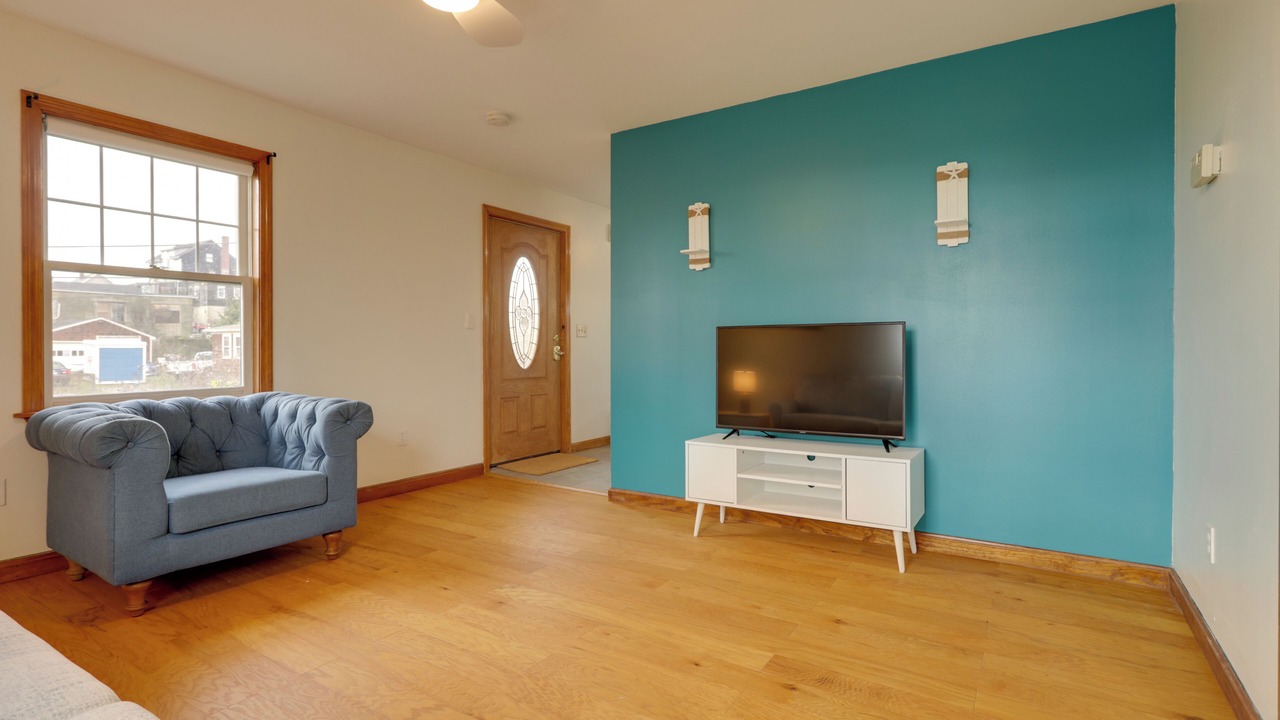 Photo of Livingroom in Tiverton