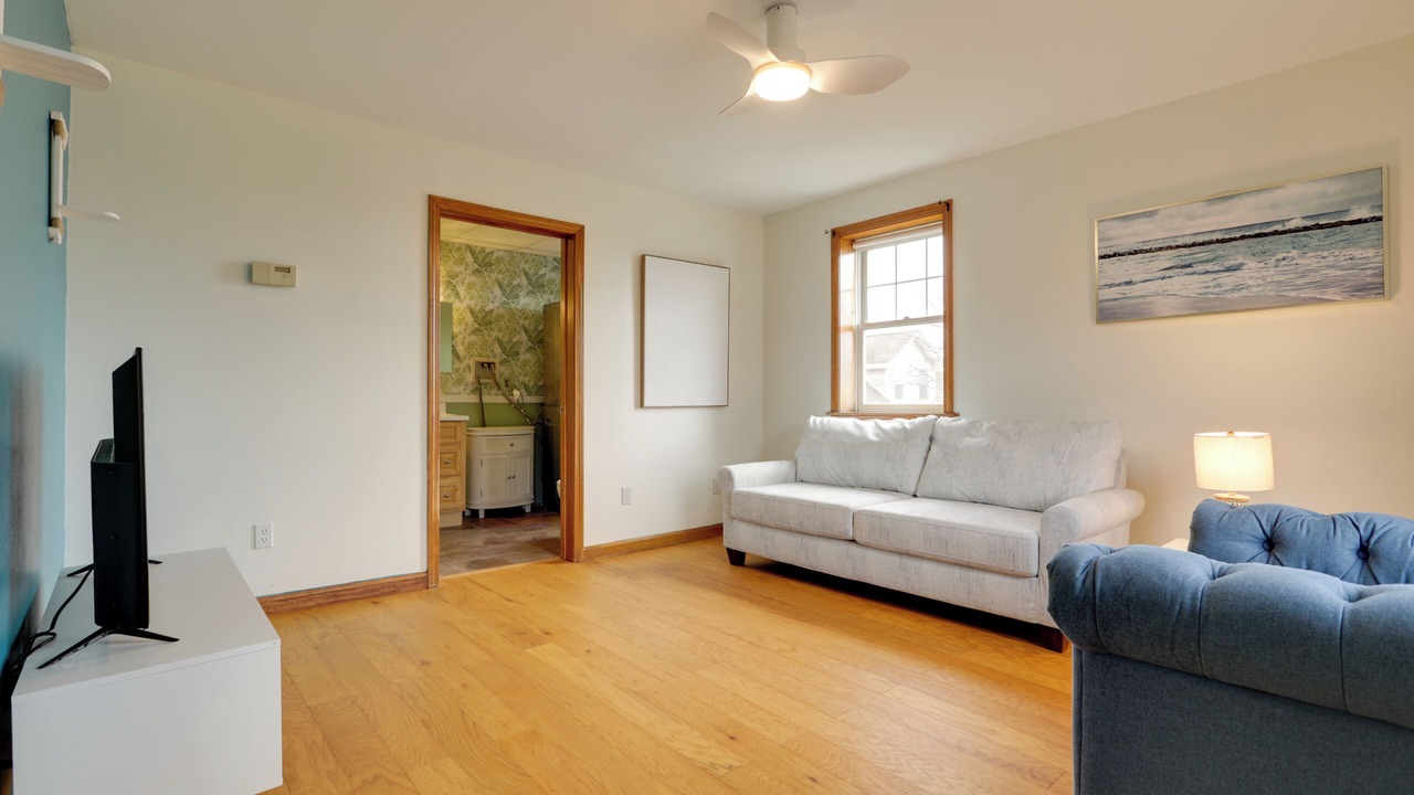 Photo of Livingroom in Tiverton