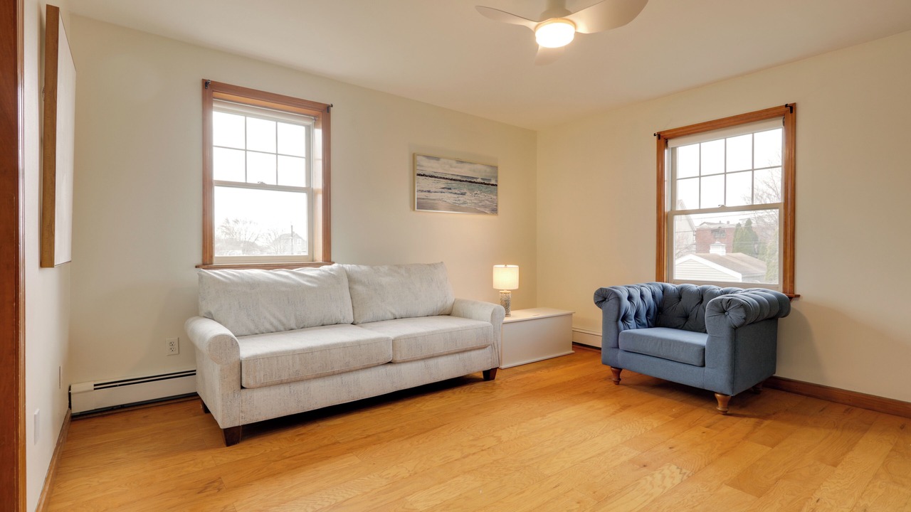 Photo of Livingroom in Tiverton