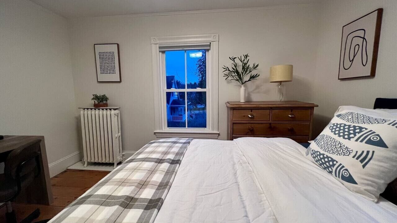 Photo of Bedroom in Pond Cove