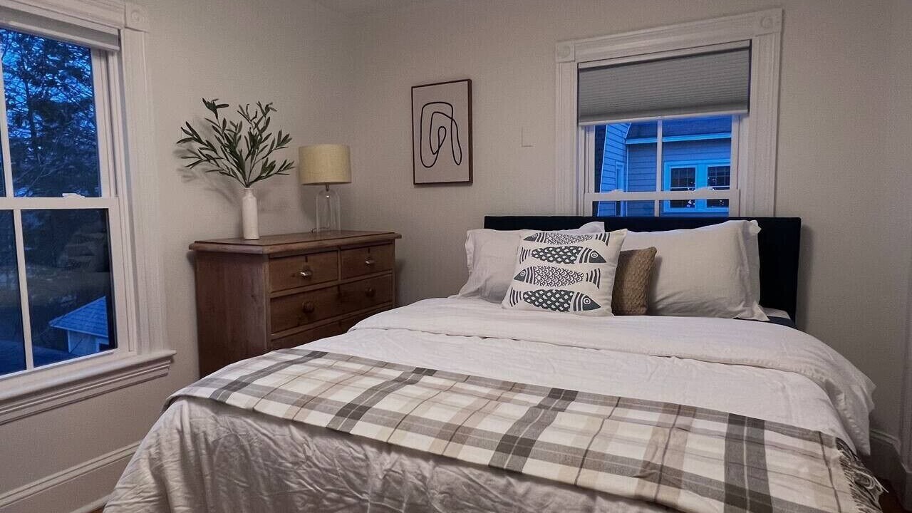 Photo of Bedroom in Pond Cove