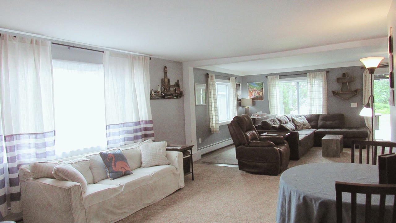 Photo of Livingroom in Pittsfield