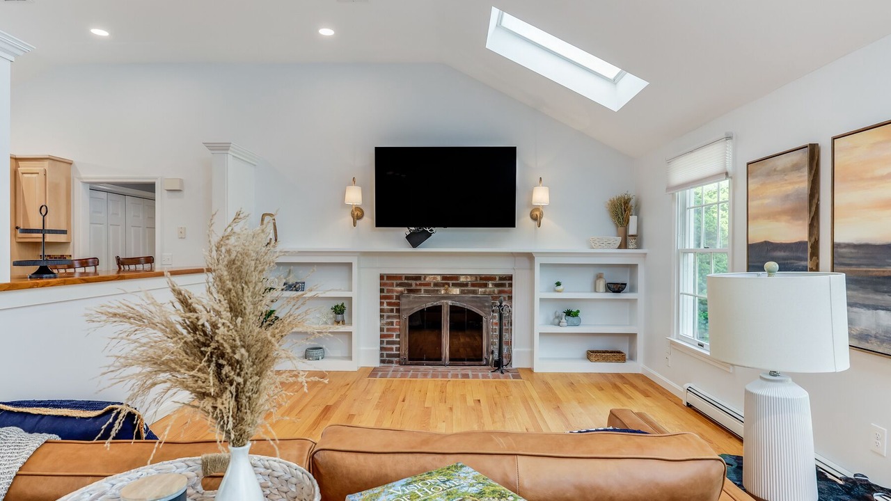 Photo of Livingroom in East Harwich