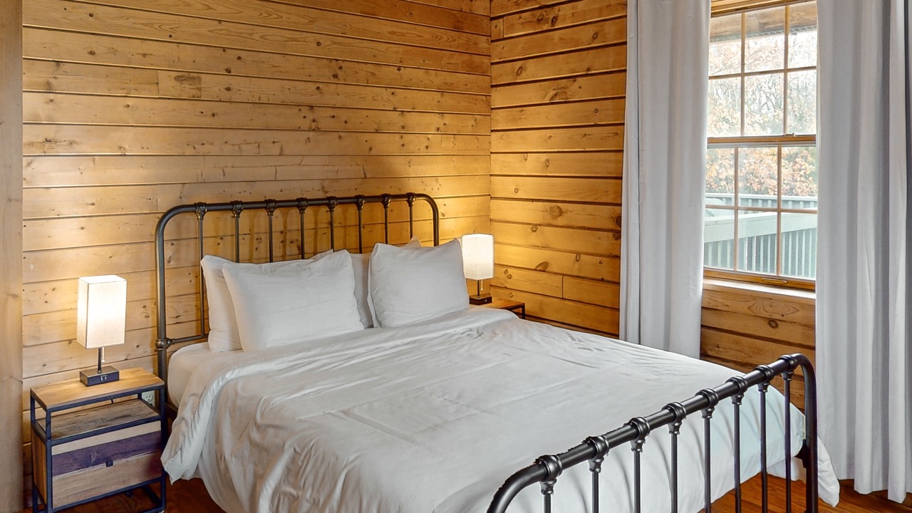 Photo of Bedroom in Town of Torrey