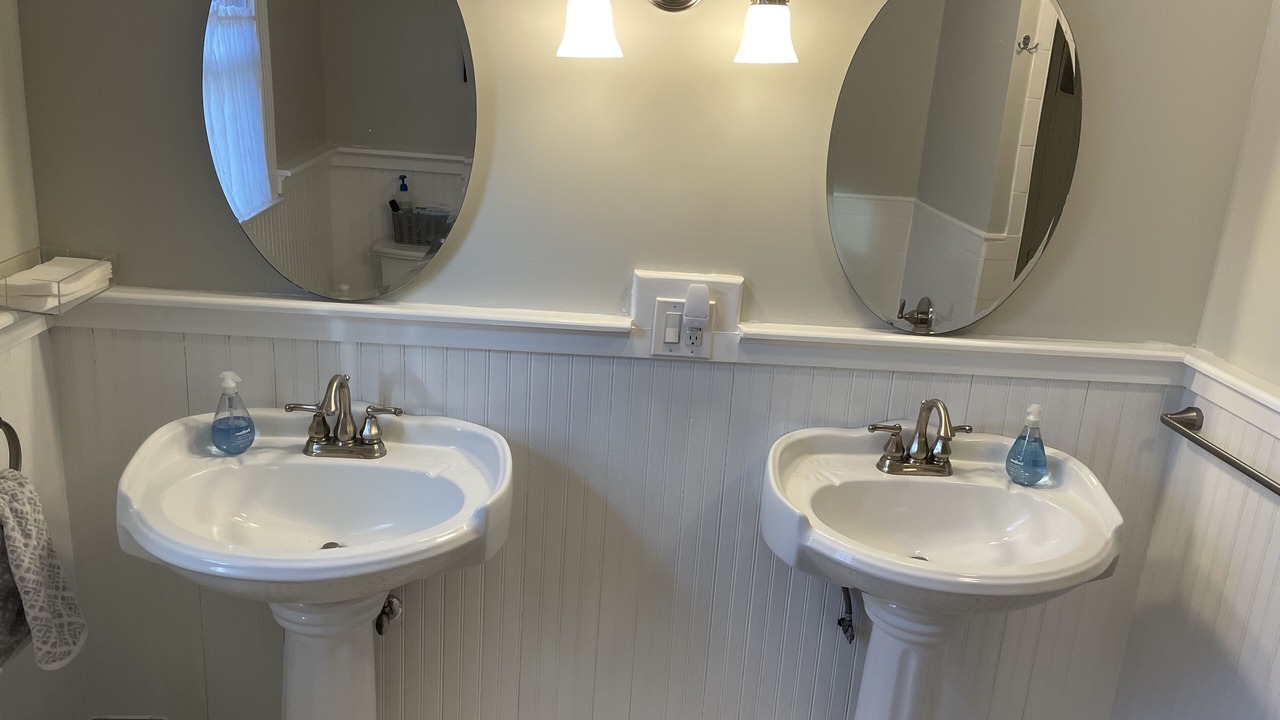 Photo of Bathroom in Greenport West
