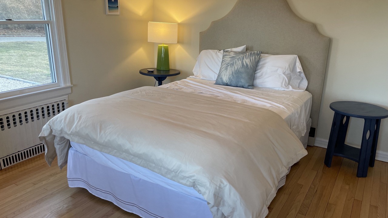 Photo of Bedroom in Greenport West