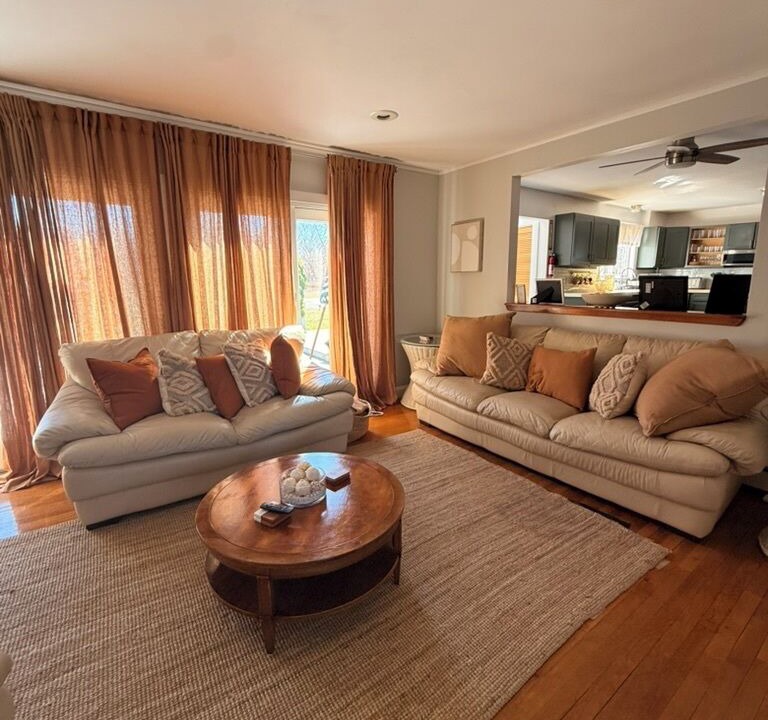 Photo of Livingroom in West Tisbury