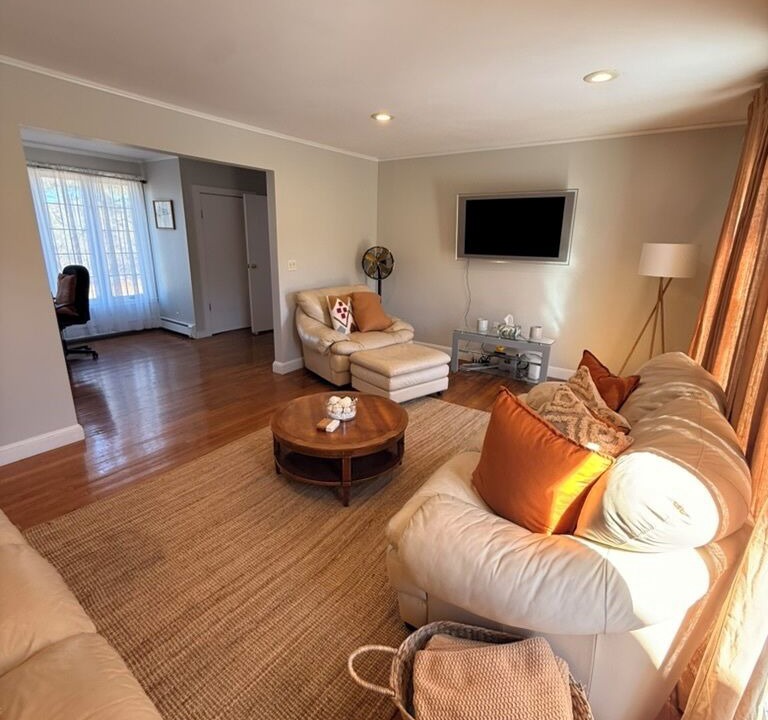 Photo of Livingroom in West Tisbury