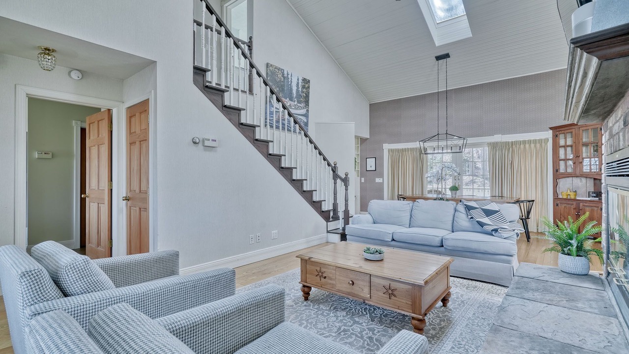 Photo of Livingroom in Canandaigua