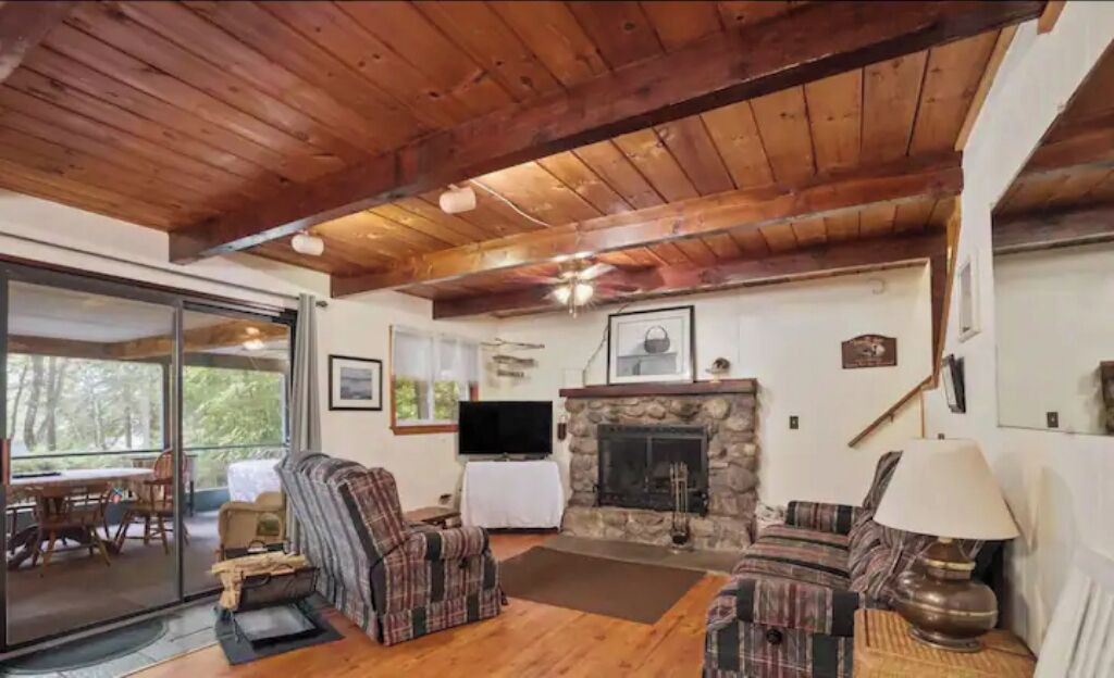 Photo of Livingroom in Moultonborough