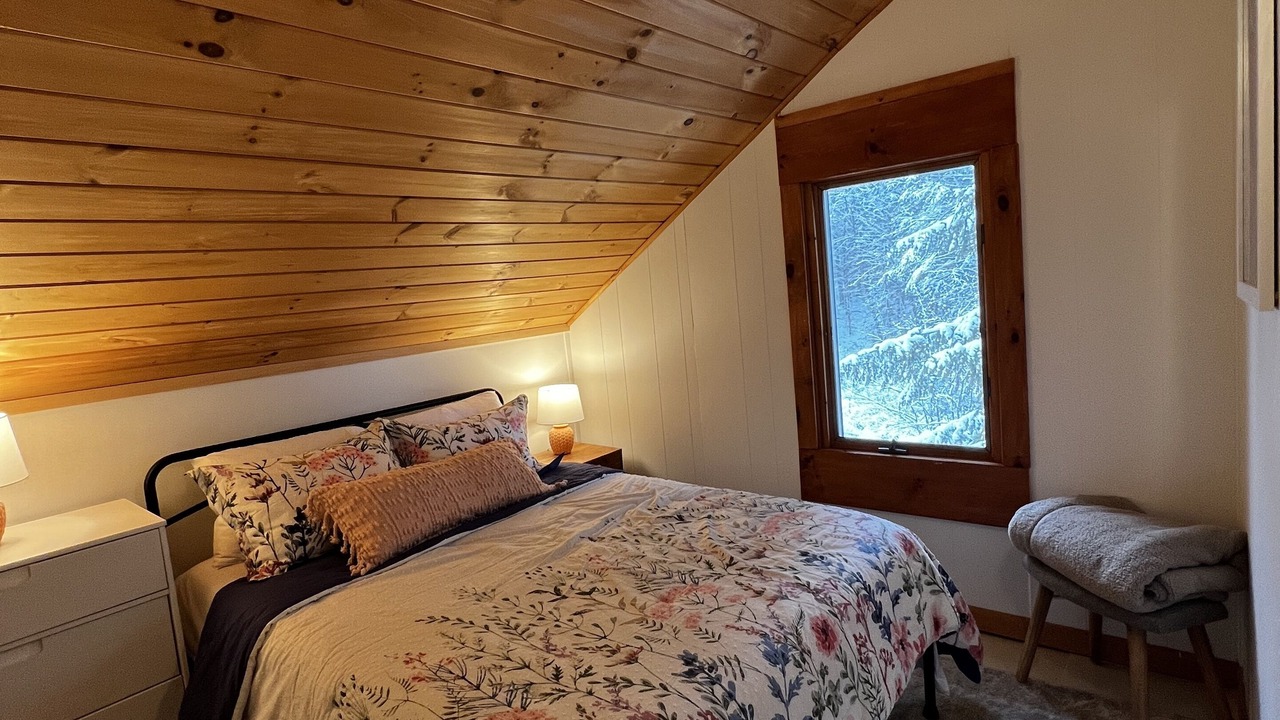 Photo of Bedroom in Ludlow