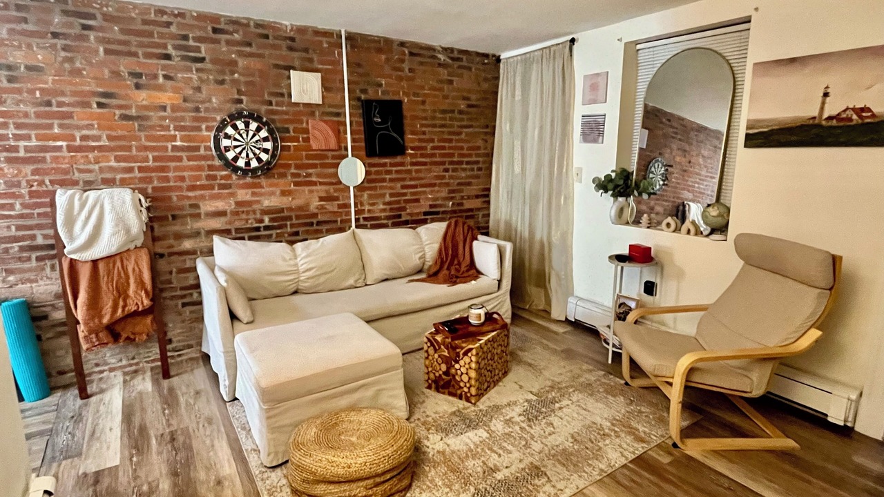 Photo of Livingroom in Eagle Hill