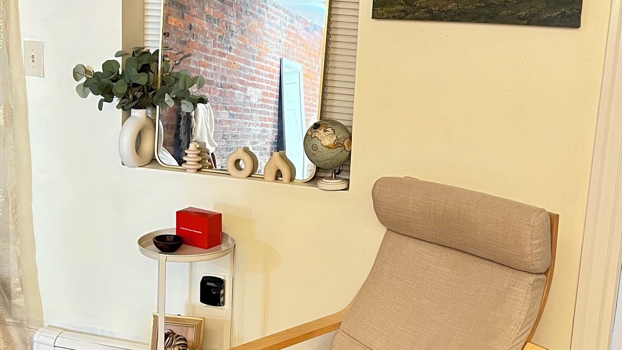 Photo of Livingroom in Eagle Hill