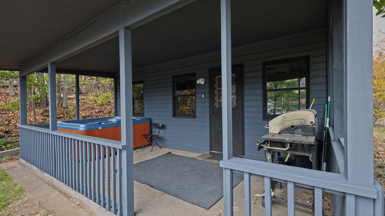 Photo of Patio Balcony in Haines Falls