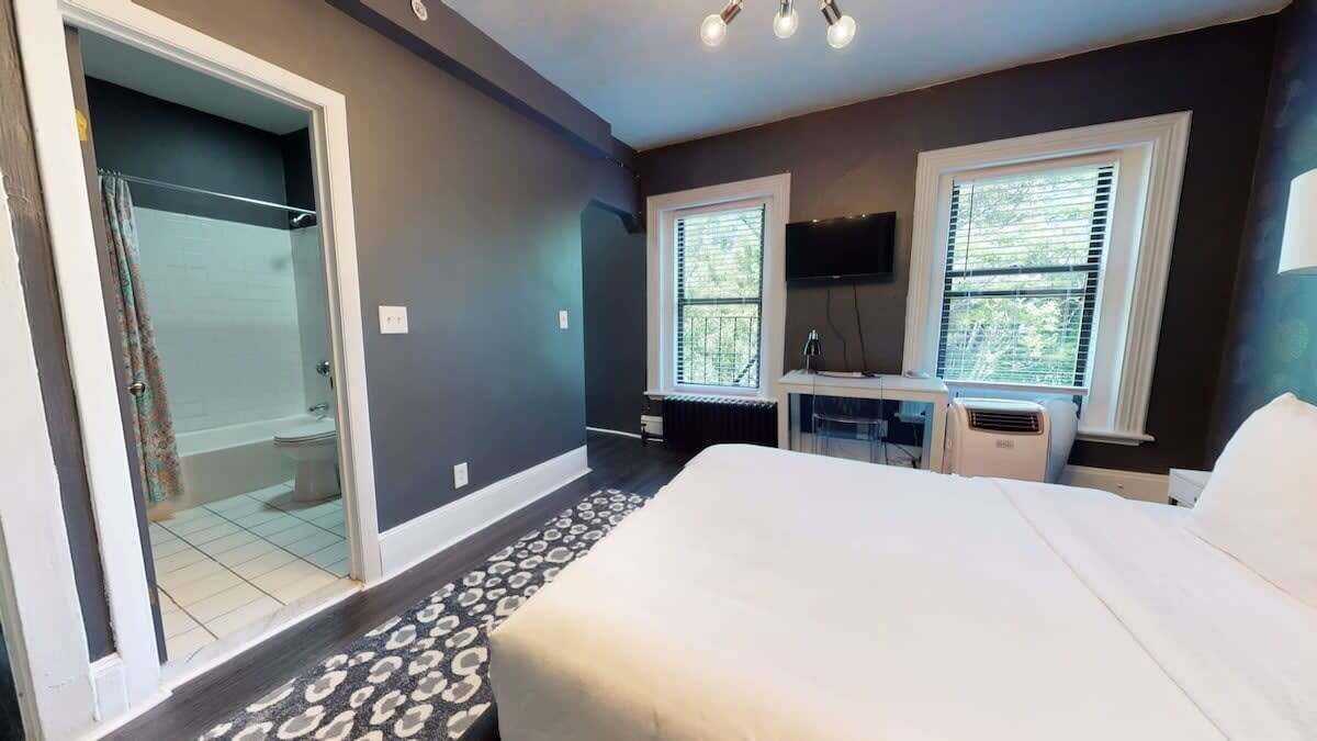 Photo of Bedroom in Bay Village