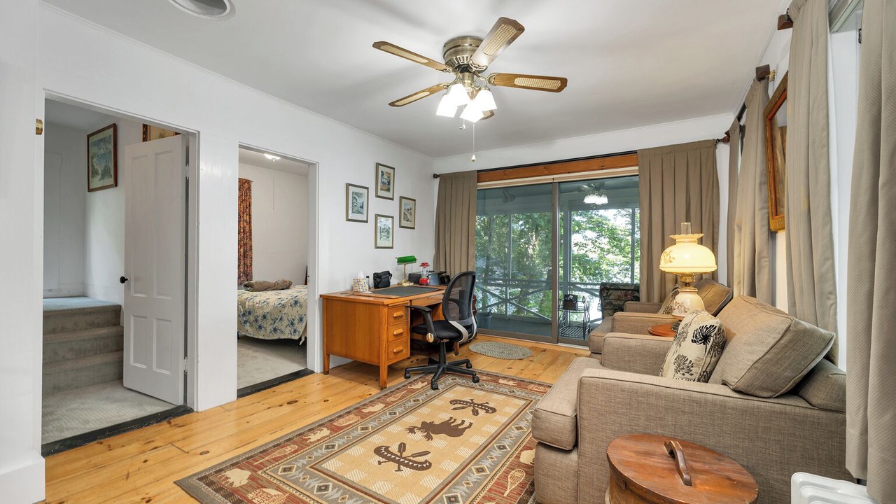 Photo of Bedroom in Tuftonboro