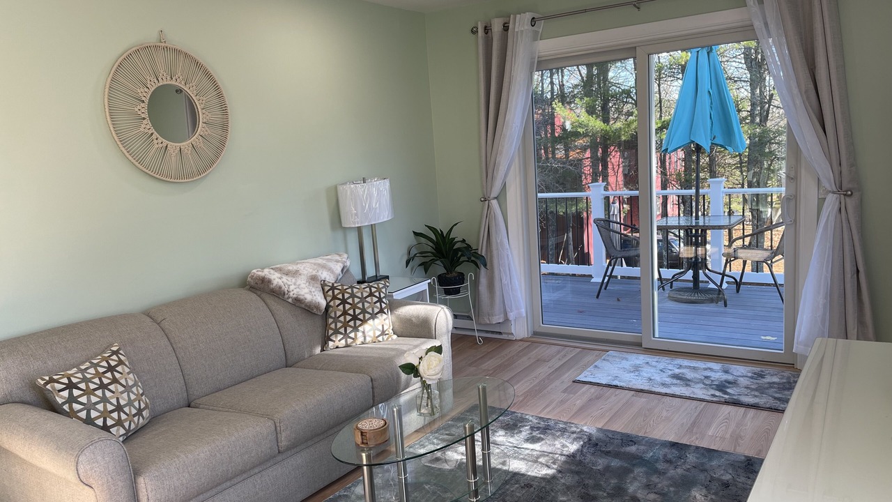 Photo of Livingroom in Ellsworth