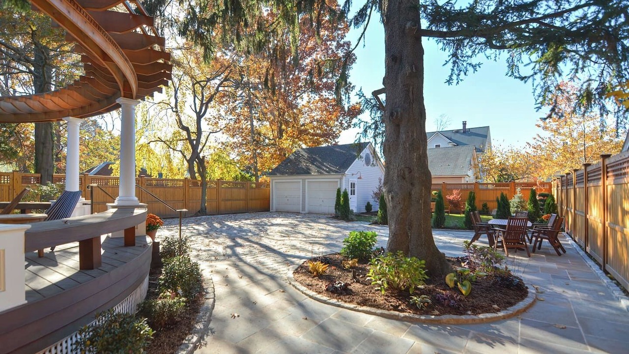 Photo of Outdoor in West New Haven