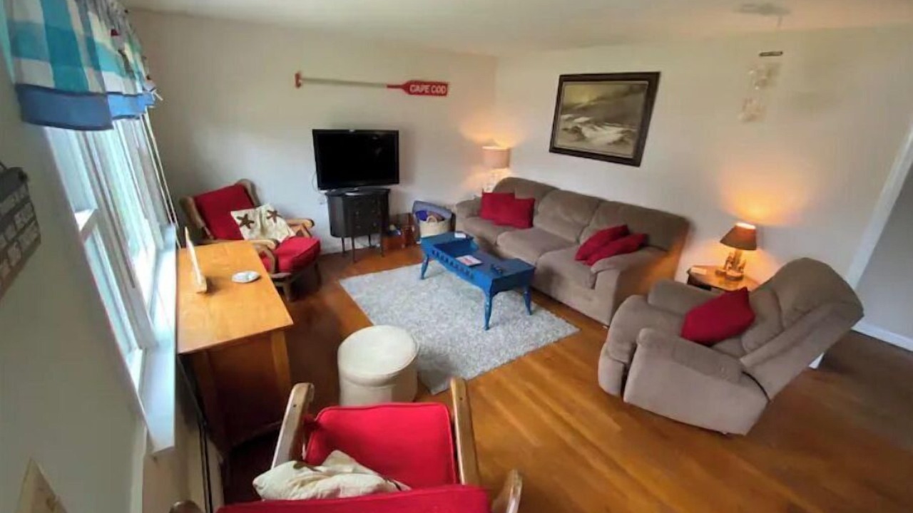 Photo of Livingroom in East Falmouth