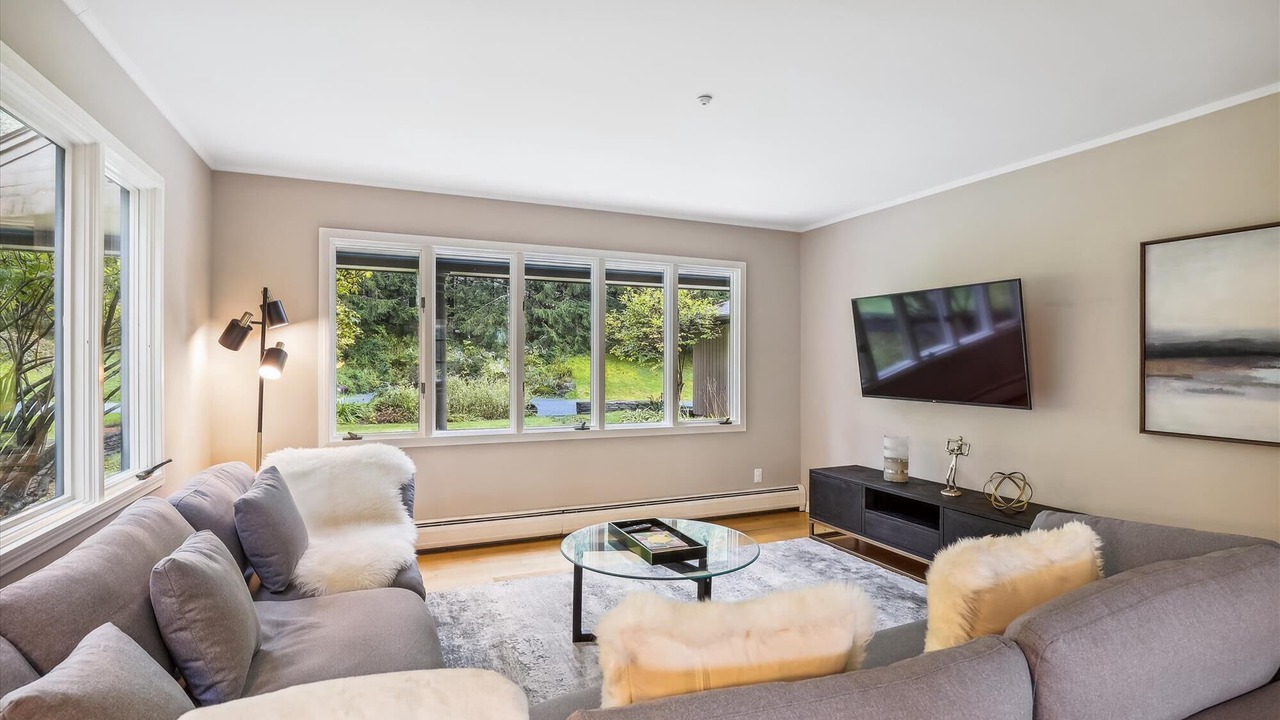 Photo of Livingroom in Stowe Hollow