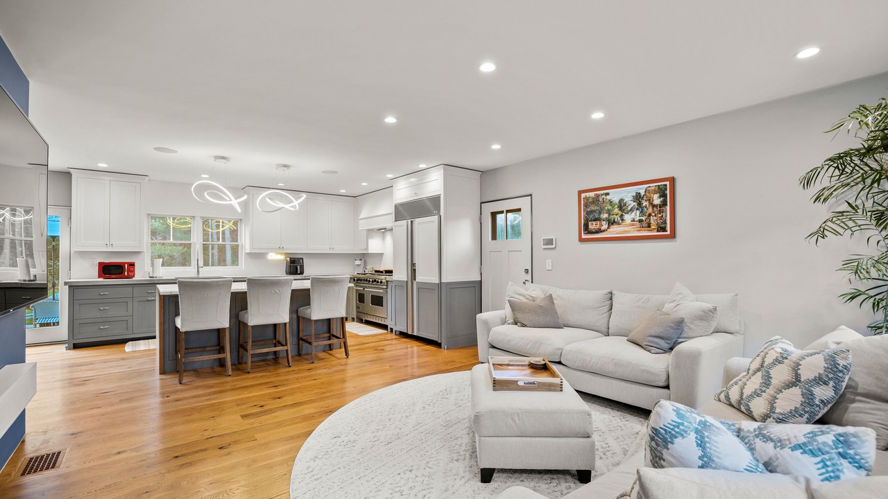 Photo of Livingroom in South Dennis