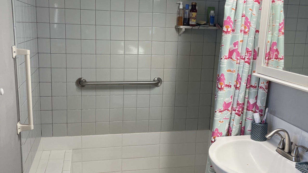 Photo of Bathroom in Jamestown