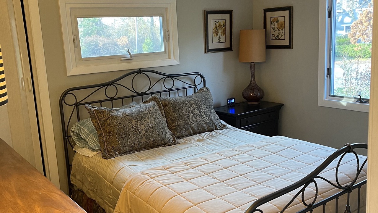 Photo of Bedroom in Jamestown