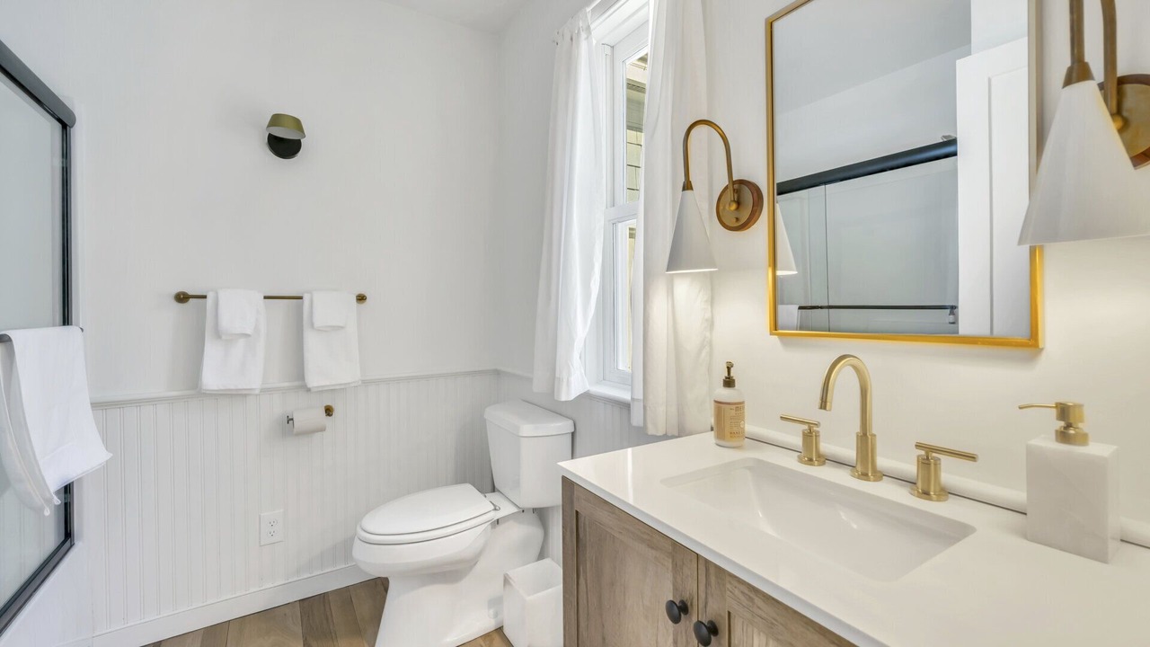 Photo of Bathroom in Bantam