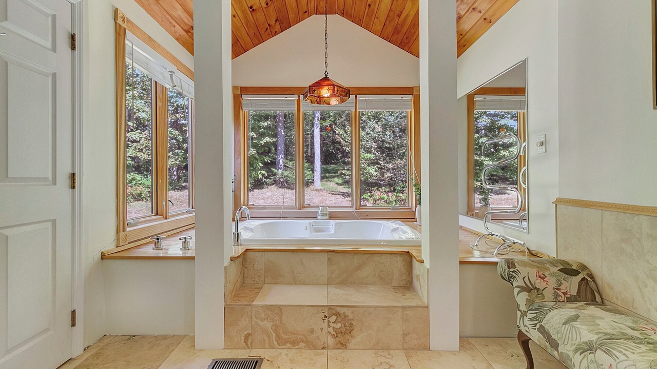 Photo of Bathroom in Londonderry