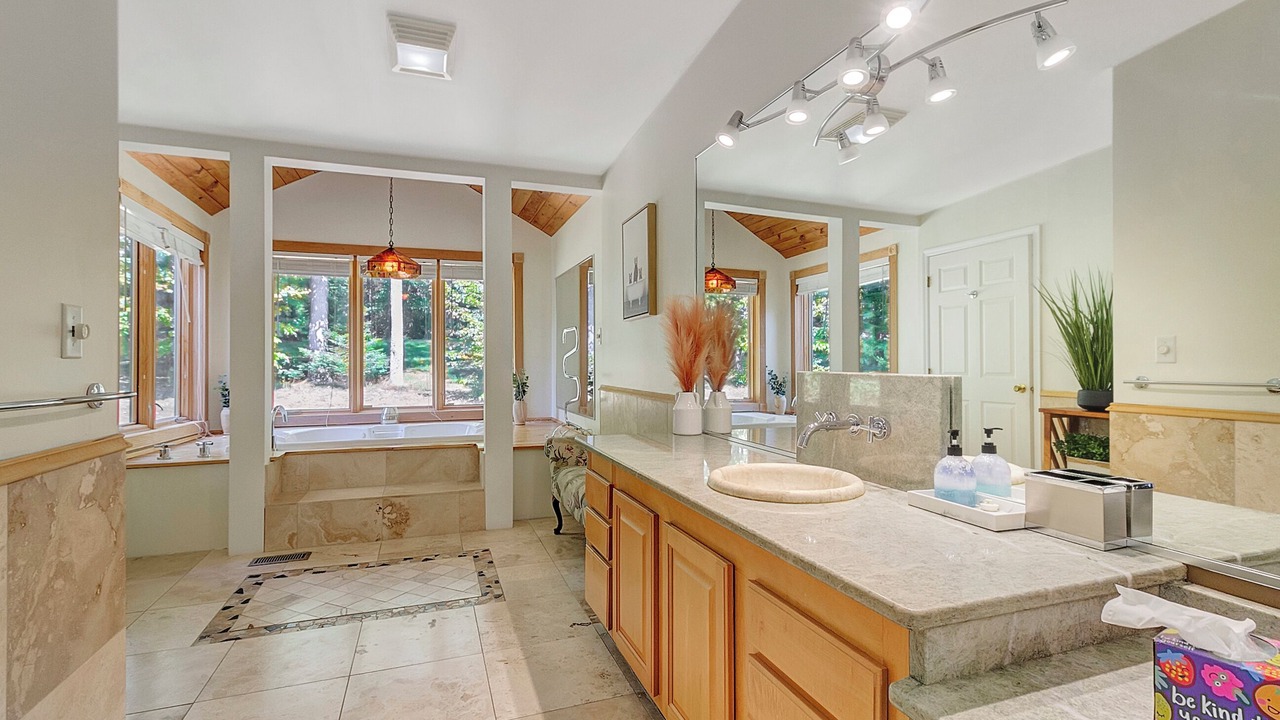 Photo of Bathroom in Londonderry