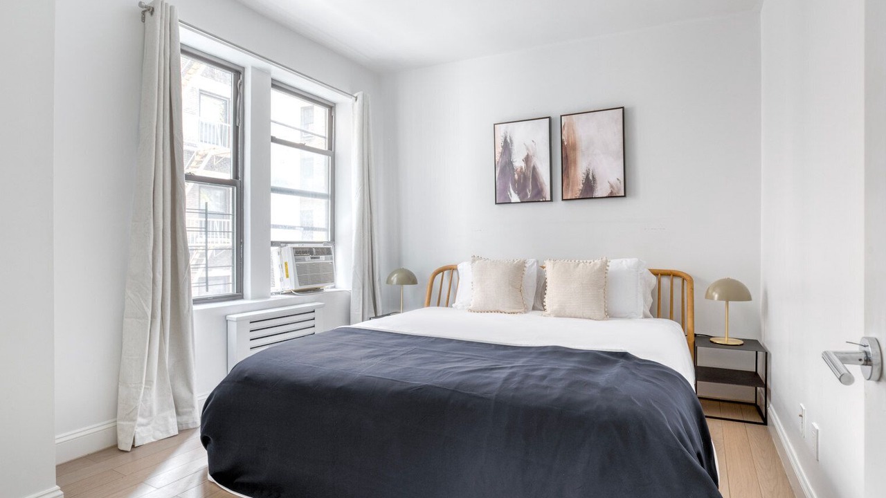 Photo of Bedroom in Bloomingdale