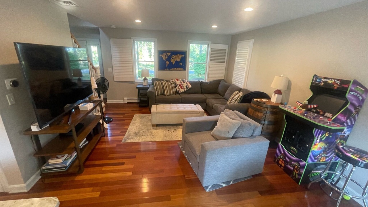 Photo of Livingroom in East Falmouth