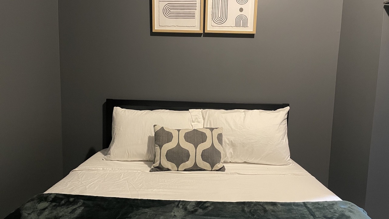 Photo of Bedroom in Orange