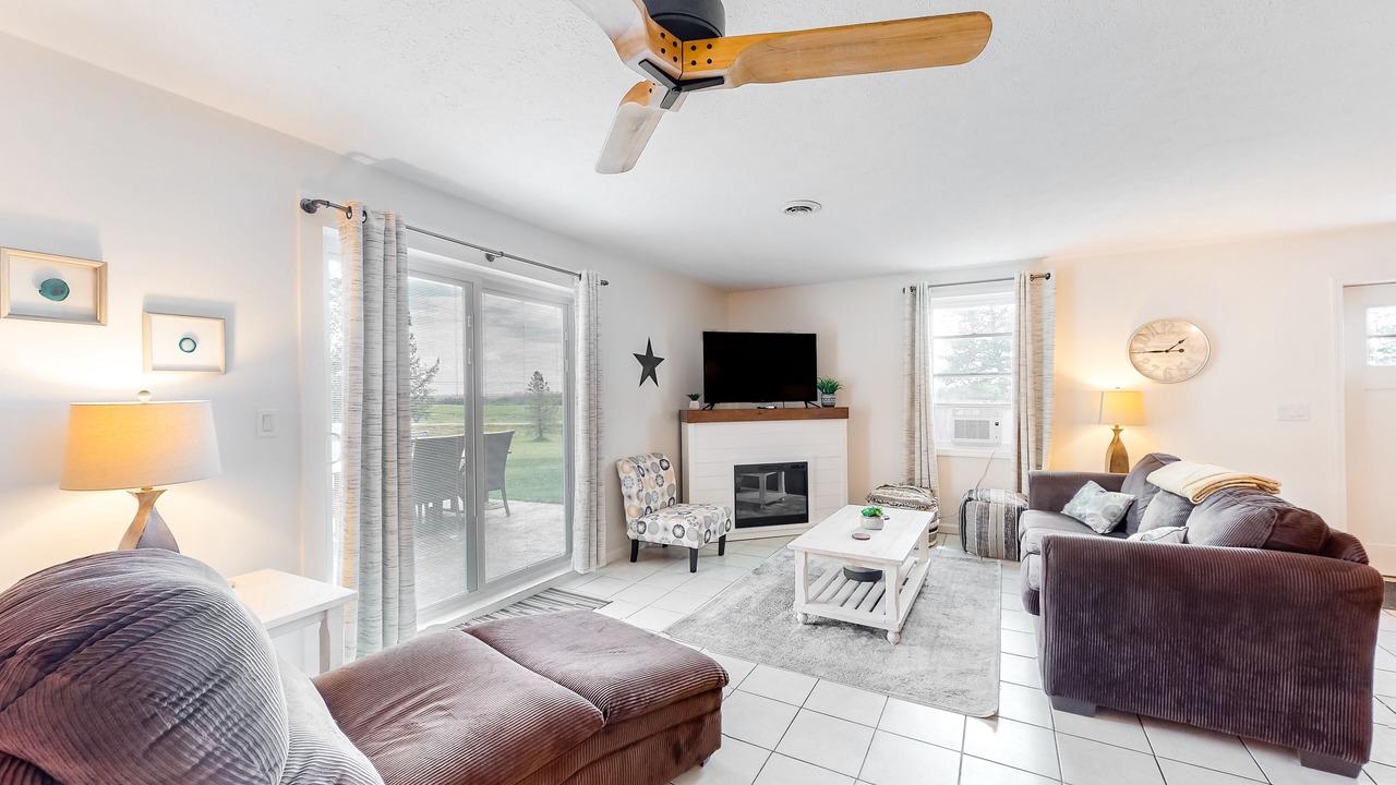 Photo of Livingroom in Branchport