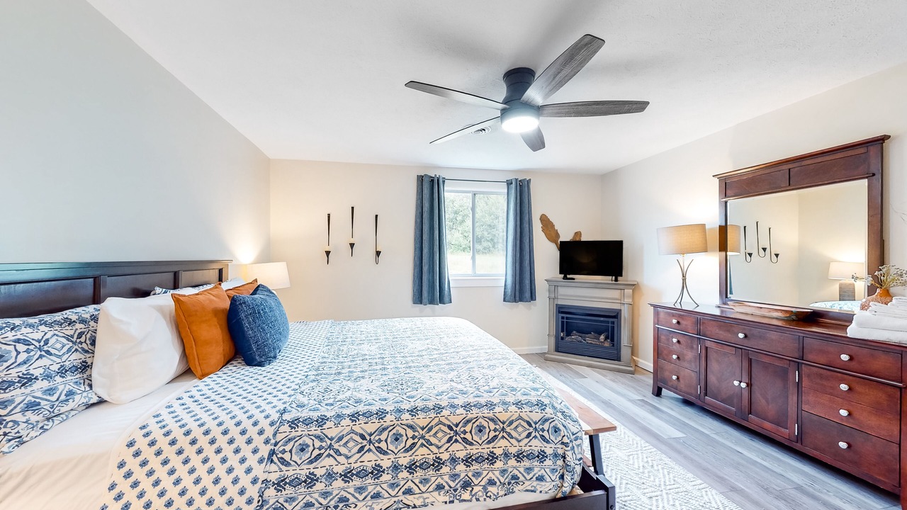 Photo of Bedroom in Branchport