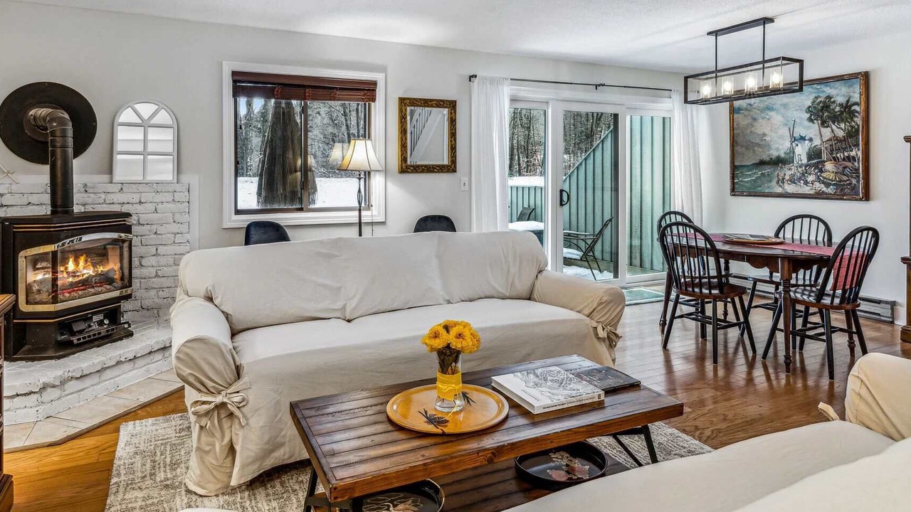 Photo of Livingroom in West Hartford