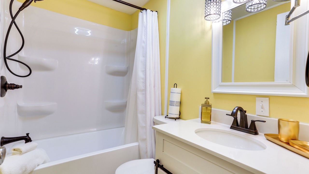 Photo of Bathroom in Greentown
