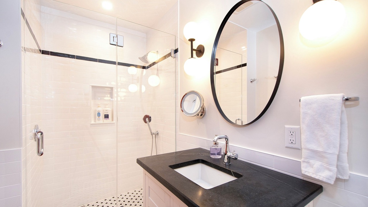 Photo of Bathroom in Minot