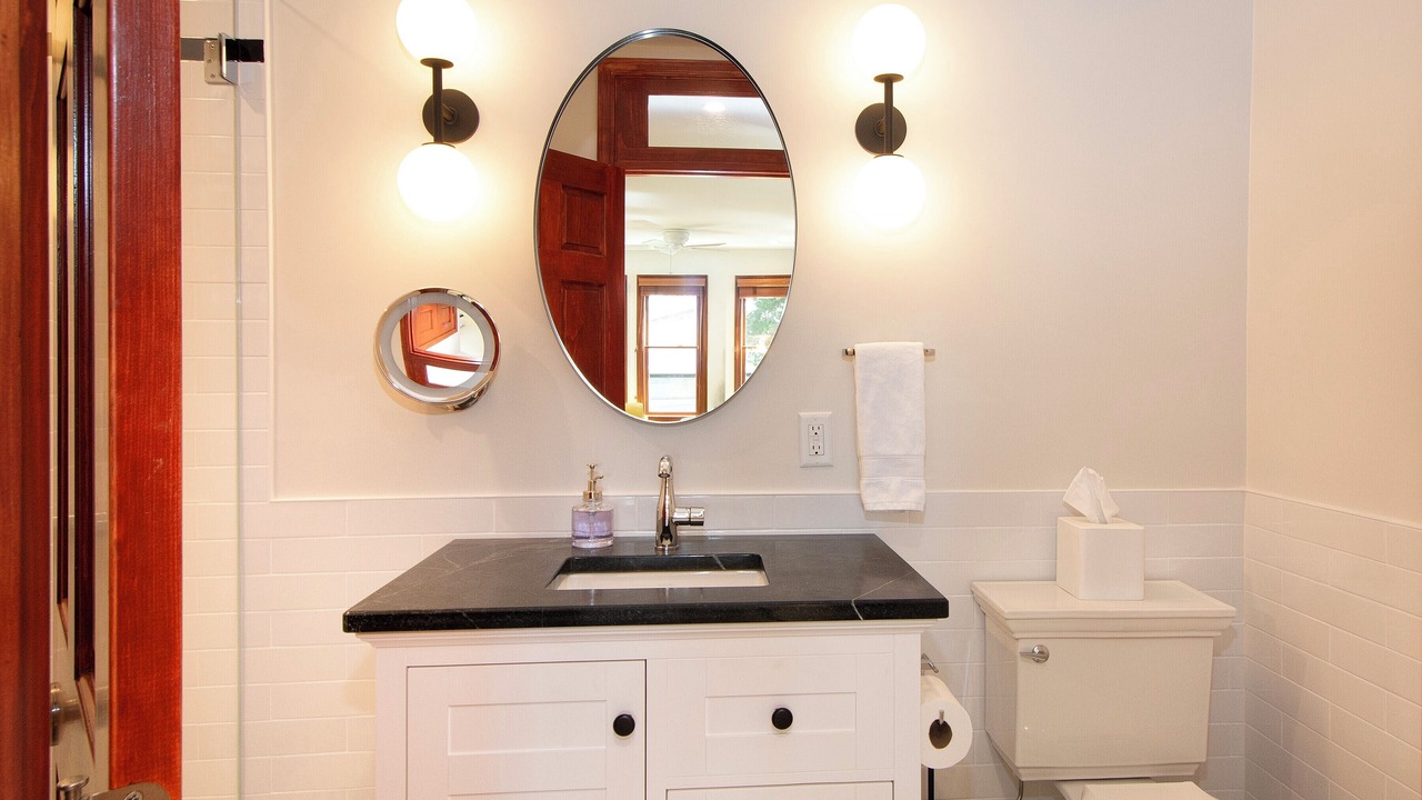Photo of Bathroom in Minot