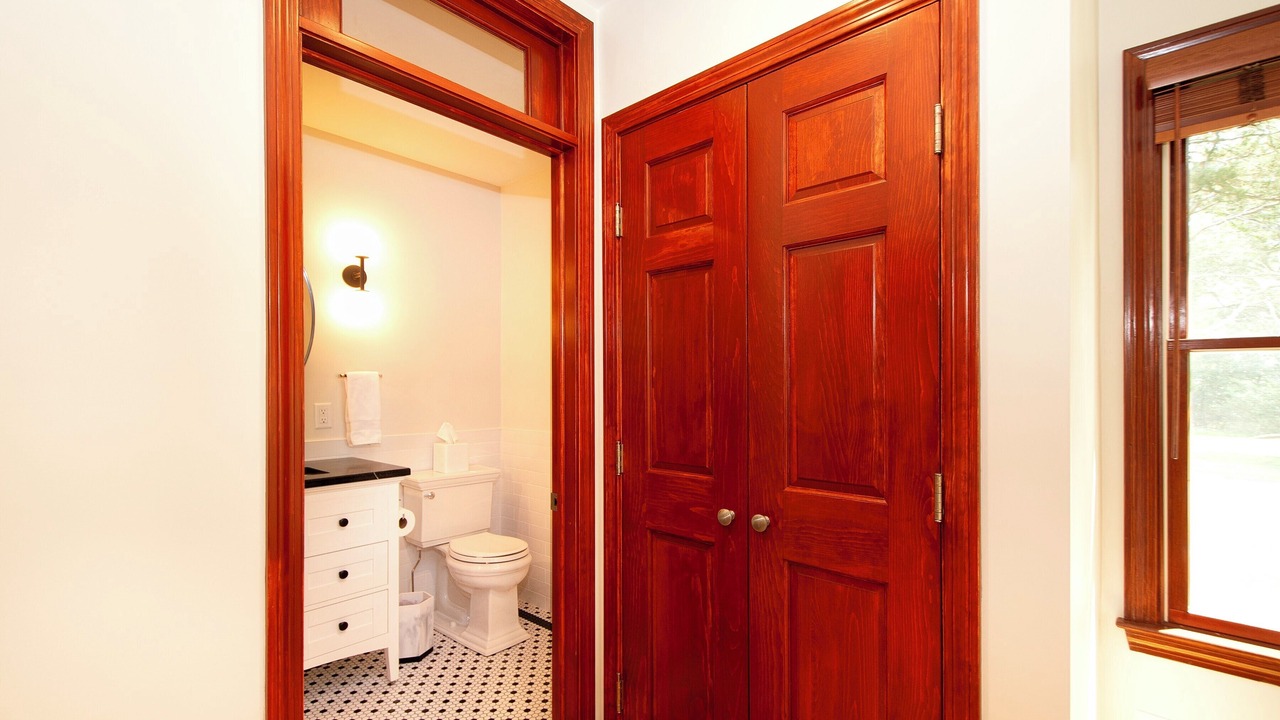 Photo of Bathroom in Minot