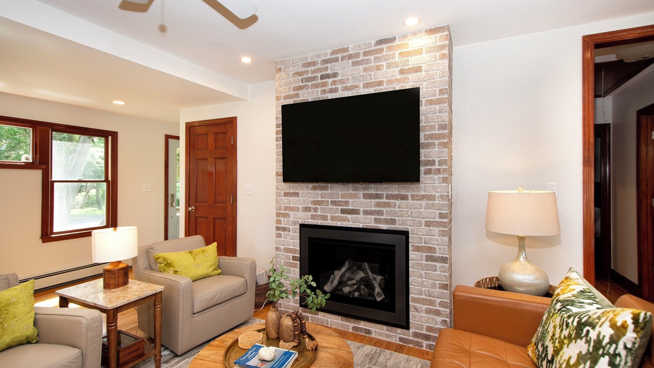 Photo of Livingroom in Minot