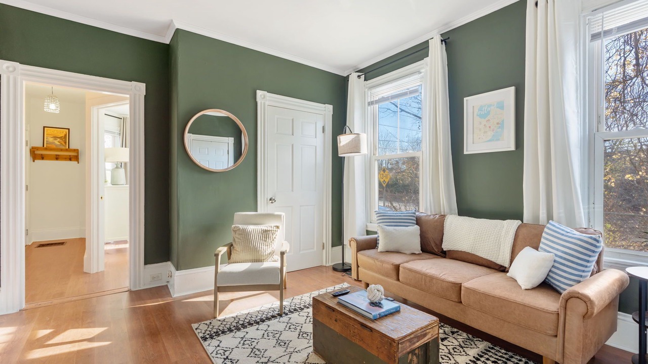Photo of Livingroom in Oakdale